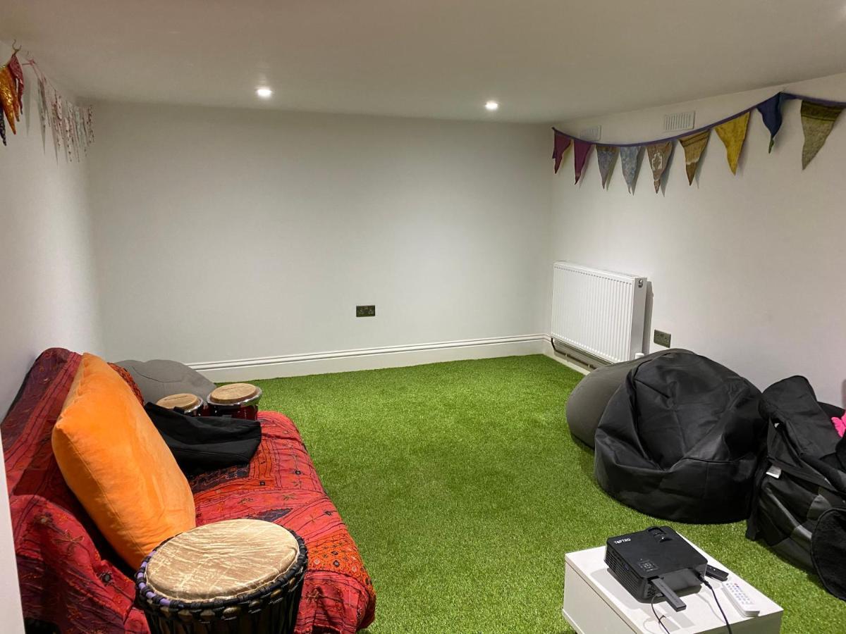 Westgate Two-Bedroom Homestay Suite מראה חיצוני תמונה